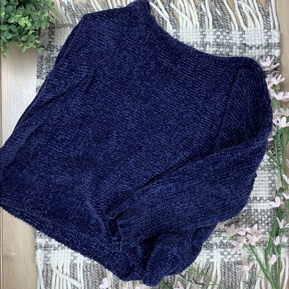 ๐๐ 3/$15 ๐๐ Alya dark blue knit sweater - Picture 4 of 6